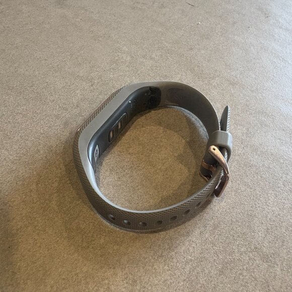 Garmin vívosmart® 4 tracking watch rose gold with gray band - Picture 3 of 5